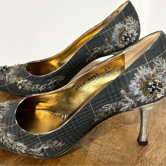 D&G Beaded Plaid Embroidered Gold Metallic Pumps Gray 37 - Picture 3 of 9
